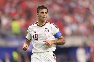 足球_首发阵容官宣_战术复盘拆解