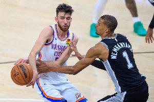 雷霆vs勇士直播_首发阵容官宣_战术复盘拆解