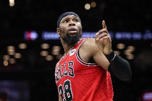 雨燕直播NBA免费入口_JRS极速信号_中文解说原声