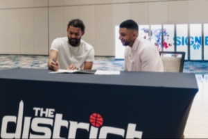 活塞vs尼克斯直播_超清无插件信号_前方伤停情报