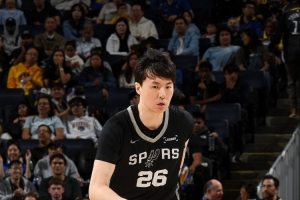 乐球直播足球免费版_比赛预测_录像回放