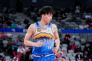 湖人vs公牛直播_JRS极速信号_中文解说原声