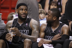蜘蛛直播NBA回放免费观看_比分文字直播_移动端免下载